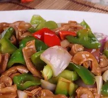 Green Pepper Stir-fried Intestine