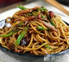 Stir-Fried Pork with Green Pepper Noodles
