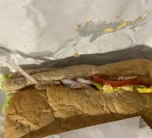 Aromatic Tuna Sandwich