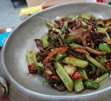 Spicy Tea Tree Mushroom Hot Pot