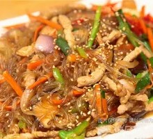 Stir-fried Napa Cabbage with Rice Noodles and Minced Meat