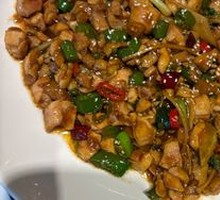 Spicy Pepper Stir-Fried Chicken