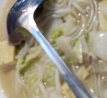 Stewed Frozen Tofu with Chinese Cabbage and Vermicelli
