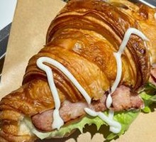 Egg and Bacon Croissant