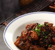 Braised Pork Trotter with Preserved Vegetable