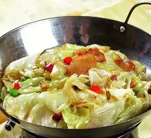 Spicy Stir-Fried Shredded Cabbage