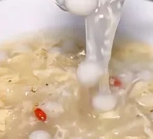 Sweet Rice Balls in Fermented Wine