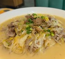 Braised Pork Bone with Sour Cabbage