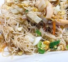 Seafood Egg Stir-Fried Noodles