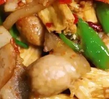 Fried Tofu Skin with Spicy Pork