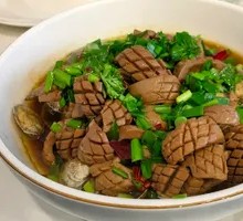 Fragrant Leek and Crispy Pork Kidney