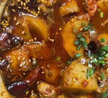 Braised Chicken with Taro in Clay Pot