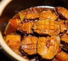 Braised Black Pork with Abalone