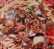 Sichuan-style Spicy Chicken Offal Noodle Soup