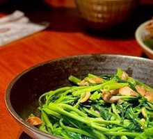 Stir-Fried Water Spinach