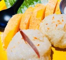 Mango Sticky Rice with Stringy Texture