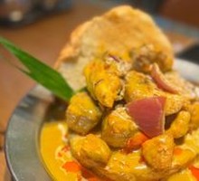 Thai Royal Curry Chicken with Breaded Crust