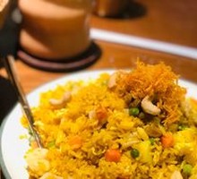 Pineapple Seafood Fried Rice