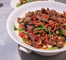 Stir-Fried Beef with Yellow Onion