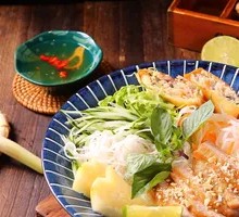 Pork Neck Spring Roll with Lemon