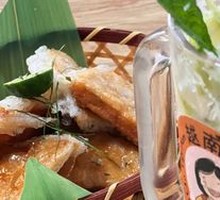 Vietnamese Lemongrass Shrimp Cakes