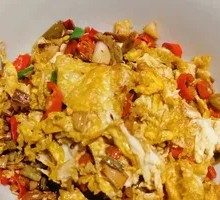 Stir-fried green pepper with local eggs