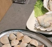 Hand-sized Fresh Oyster