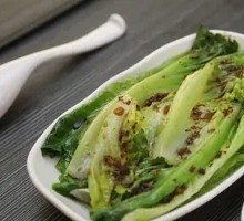 Garlic Stir-fried Lettuce