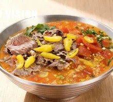 Tomato and Pickled Pepper Beef Noodle Soup