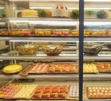 Self-Service Dessert Counter