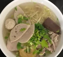 Seaweed Mixed Noodles