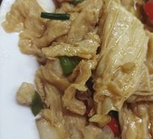 Fried Tofu Skin Braised with Hunan Red Lantern Peppers