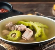 Bitter Melon and Pork Rib Soup