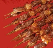 Charcoal-grilled Lamb Skewers