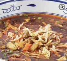 Sour Soup Noodles with Meat Sauce