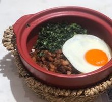 Black Bok Choy Braised Pork Hot Pot Rice