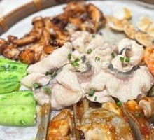 Three-Flavor Duckmouth Fish in Bamboo Basket