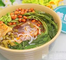Mixed Sea Snail Noodles