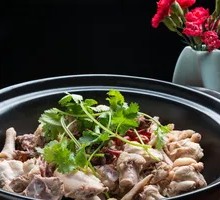 Premium Pot-Braised Pig's Trotter and Chicken Rice