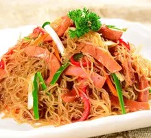 Stir-Fried Rice Noodles with Three Threads