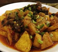Stewed Chicken with Potatoes