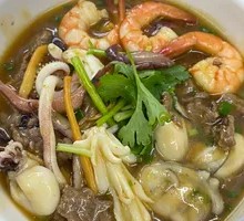 Seafood Beef Noodles