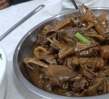Braised Goose with Floating Skin