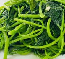 Stir-Fried Sweet Potato Leaves with Garlic