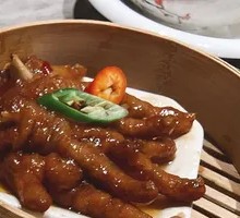 Baihe Sauce Chicken Feet
