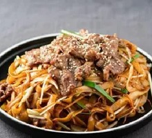 Dry-Fried Beef Rice Noodles