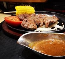 Hot Iron Plate Sirloin Steak