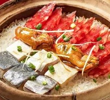 Stewed Golden Oyster, Lap Cheong, and Spanish Mackerel Claypot Rice