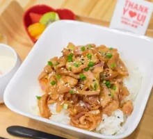 Steamed Rice with Chicken Wings and Pork Belly