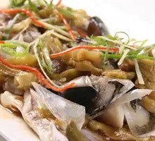 Pickled Vegetable Steamed Fish